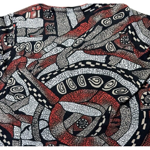 Chicos Abstract Print Top Size L Black/Red/White V-Neck Short Sleeve Lightweight - Picture 5 of 5